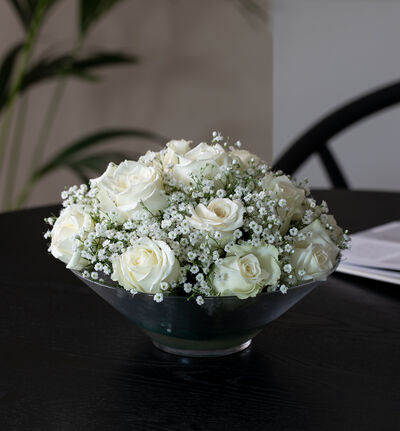 Hvit rosedekorasjon Hvit rosedekorasjon